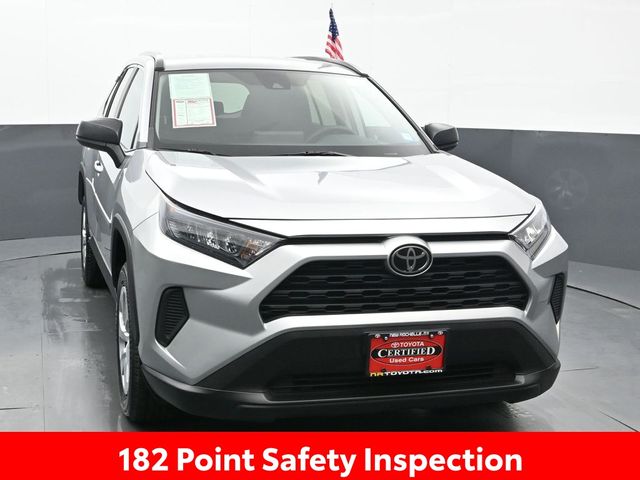 2021 Toyota RAV4 LE 11