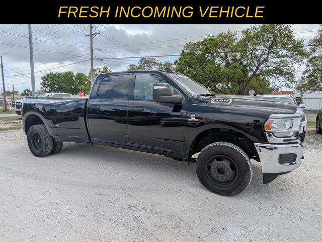 2023 RAM 3500 Tradesman Crew Cab LB DRW 4WD