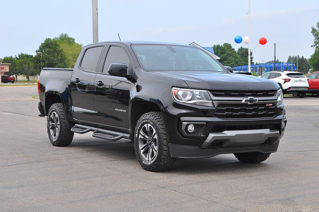 Black 2022 Chevrolet Colorado Pickup Truck Four-Wheel Drive 8-Speed Automatic