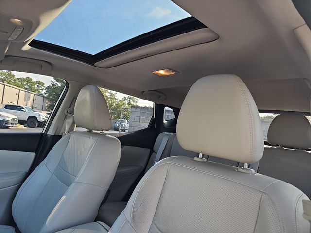 Certified Used 2020 White Nissan SL image 14
