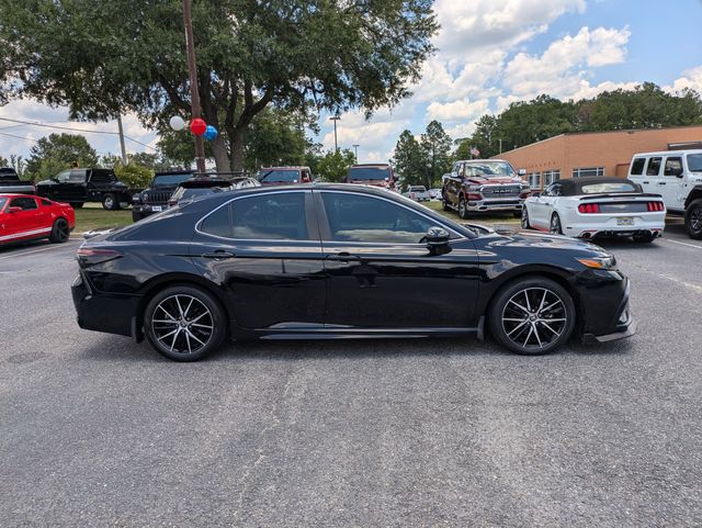 2024 Toyota Camry Hybrid SE