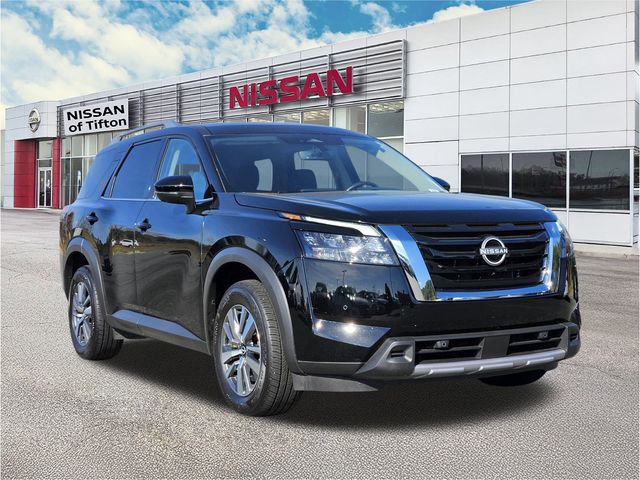 2025 Nissan Pathfinder SL's photo
