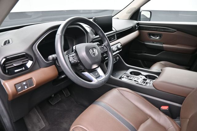 Used 2025 Honda Pilot SUV