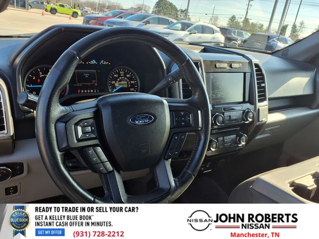 2015 Ford F-150 XLT photo 2