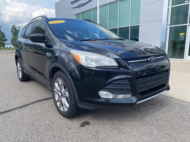 2015 Ford Escape SE - Tuxedo Black exterior view 3