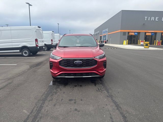 2023 Ford Escape ST-Line 2