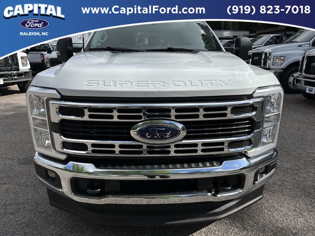 Certified Used 2025 Oxford White Ford XLT image 10