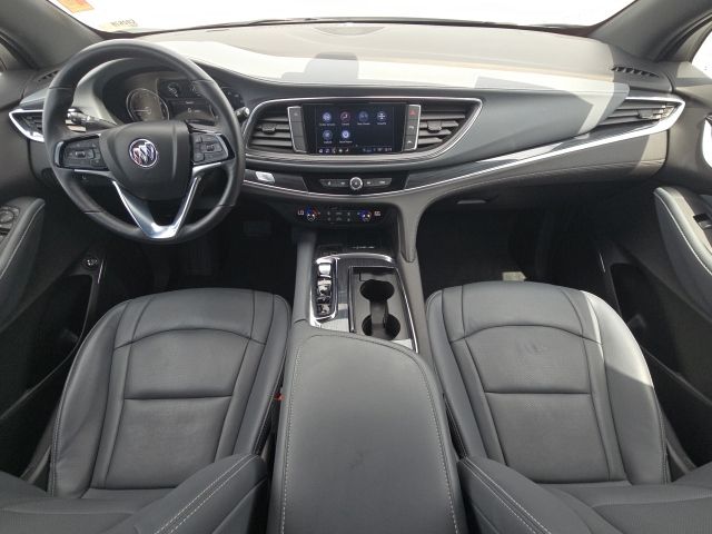 2023 Buick Enclave Essence:C02678
