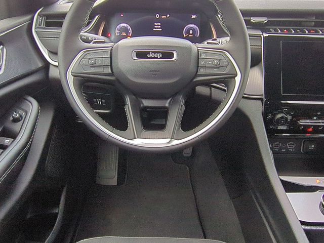 new 2025 Jeep Grand Cherokee car, priced at $41,791