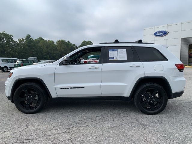 2019 Jeep Grand Cherokee Laredo E 2