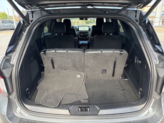 Certified Used 2025 Gray Ford ST-Line image 32