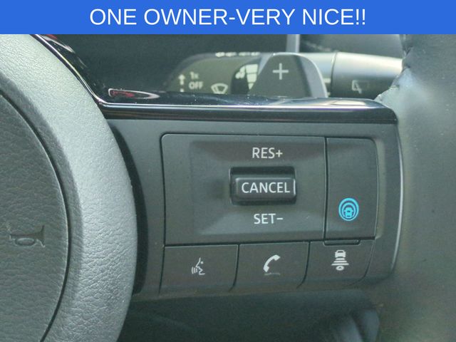 Used 2023 White Nissan Platinum image 21