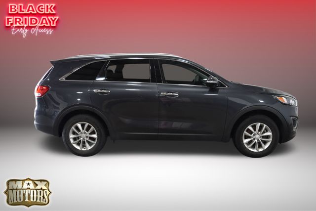 Used 2017 Kia Sorento LX with VIN 5XYPG4A3XHG286780 for sale in Kansas City