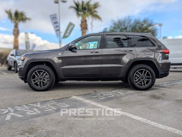 2021 Jeep Grand Cherokee Trailhawk 11