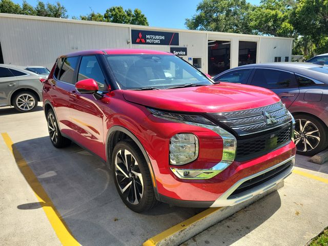 2024 Mitsubishi Outlander SE