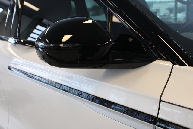 New 2026 White Lincoln Reserve image 32