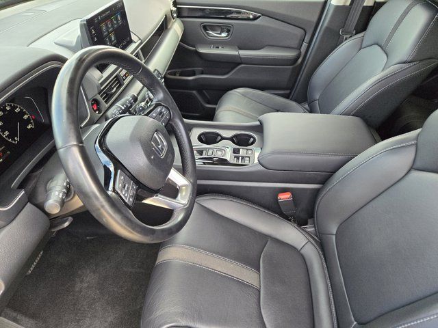 used 2025 Honda Pilot car, priced at $42,725