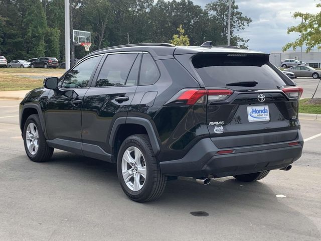 2019 Toyota RAV4 XLE 8