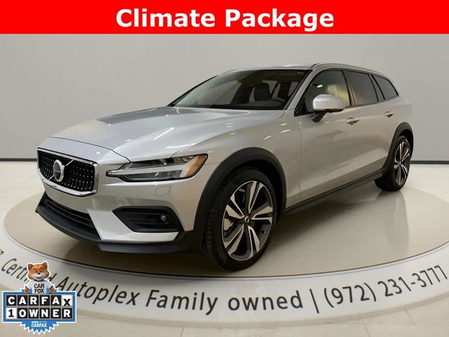 Silver 2025 Volvo V60 Cross Country B5 Plus AWD Wagon All-Wheel Drive Automatic