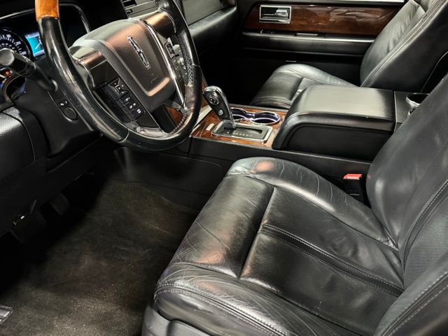 2016 Lincoln Navigator Select 11