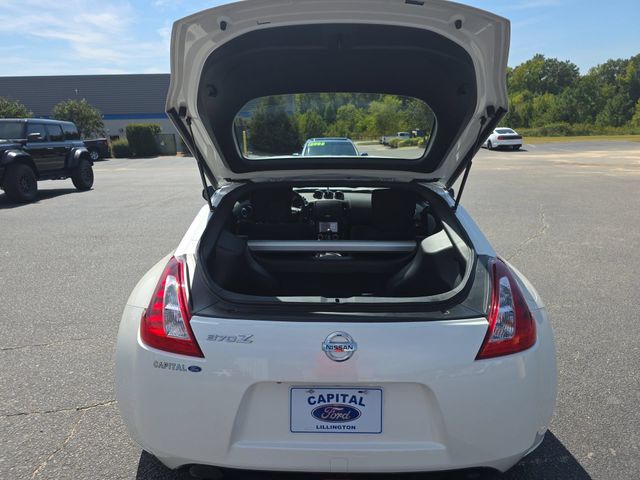 Used 2020 White Nissan Base image 13