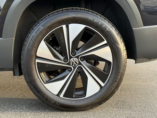 used 2024 Volkswagen Taos car, priced at $23,220