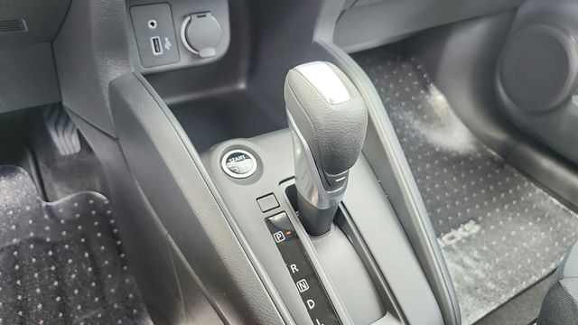 2025 Nissan Kicks Play