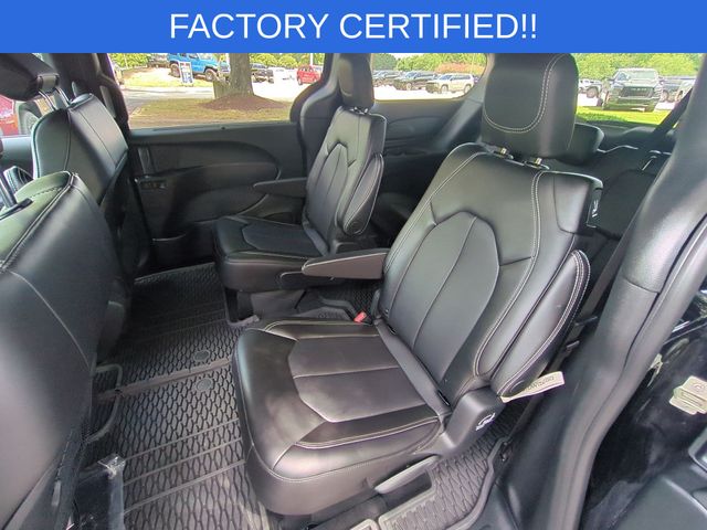 Used 2025 Black Chrysler LX image 27