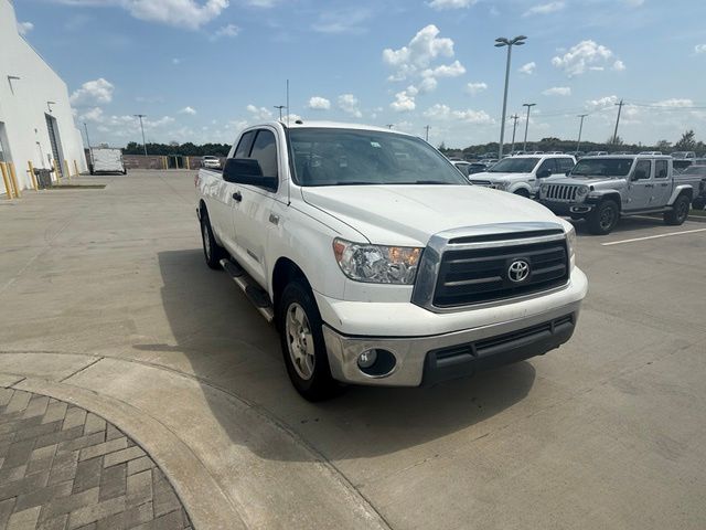 White 2010 Toyota Tundra Pickup Truck 4X2 6-Speed Automatic