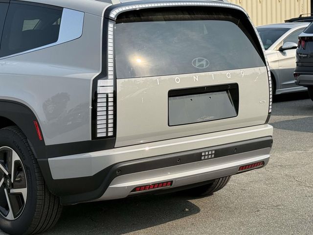 New 2026 Gray Hyundai SE image 10