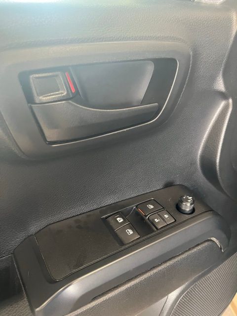 2019 Toyota Tacoma SR photo