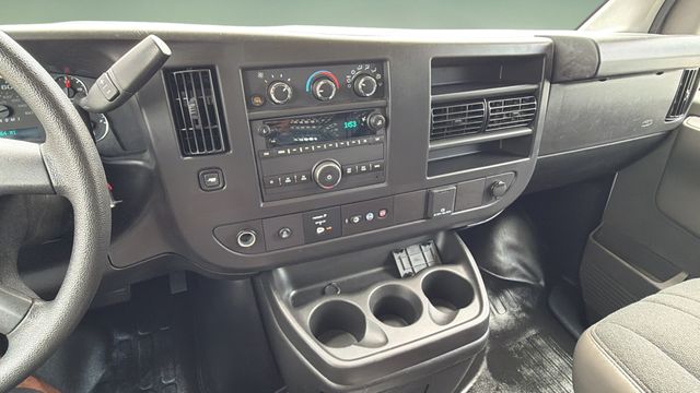 Used 2025 White GMC Work Van image 27