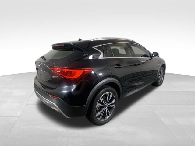 2018 INFINITI QX30 Premium 6