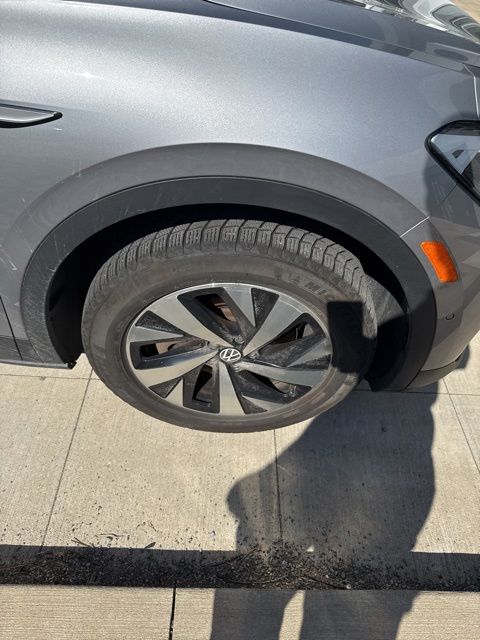 2023 Volkswagen ID.4 Pro Silver at Sutliff Volkswagen