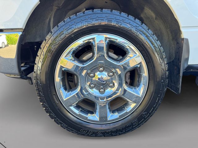 Used 2014 Oxford White Ford XLT image 9