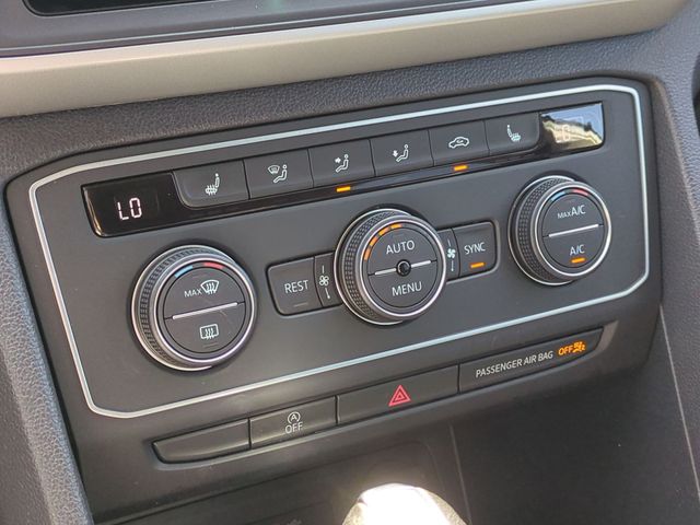 Used 2021 Silver Volkswagen 3.6L V6 SE w/Technology image 18