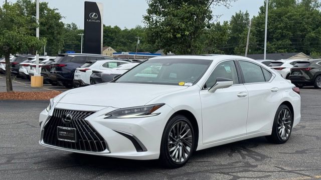 Eminent White Pearl 2025 Lexus ES Hybrid 300h Ultra Luxury FWD Sedan Front-Wheel Drive Continuously Variable Transmission