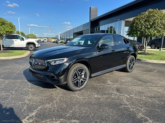 New 2027 Black Mercedes-Benz GLC 300 Coupe image 5