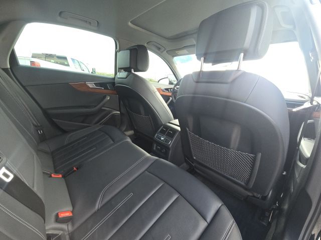 2022 Audi A4 40 Premium Plus:B02144
