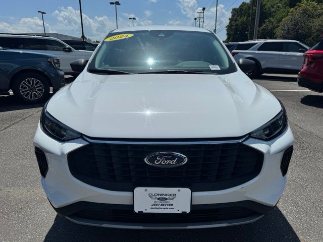 Used 2024 White Ford Active image 2