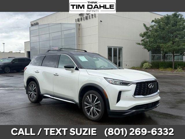 White / Black 2025 INFINITI QX60 SUV / Crossover All-Wheel Drive 9-Speed Automatic