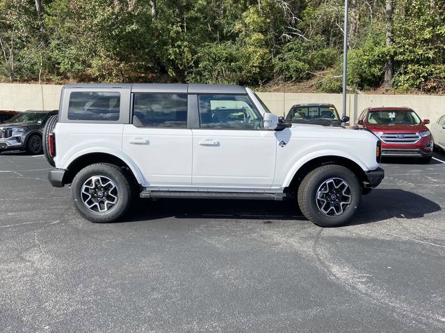 2024 Ford Bronco Outer Banks 2