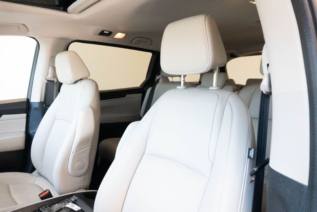 Used 2025 Honda Odyssey Van