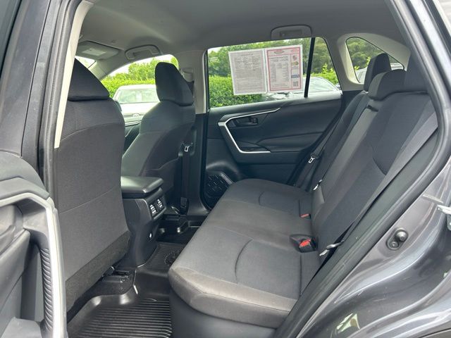 2024 Toyota RAV4 LE - Photo 17