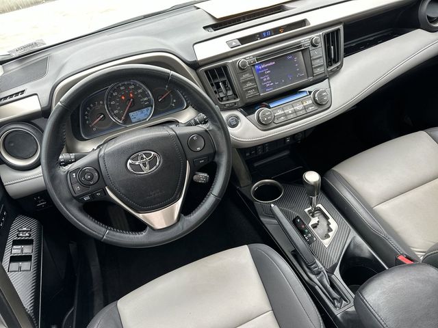 2013 Toyota RAV4 Limited 13