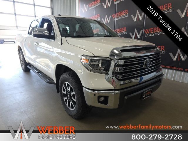Super White 2019 Toyota Tundra 1794 Edition CrewMax 5.7L 4WD Pickup Truck Four-Wheel Drive 6-Speed Automatic