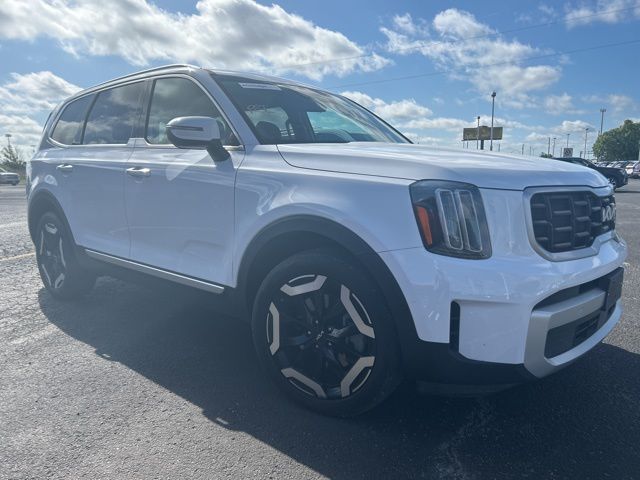 Glacial White Pearl 2025 Kia Telluride S AWD SUV / Crossover All-Wheel Drive 8-Speed Automatic