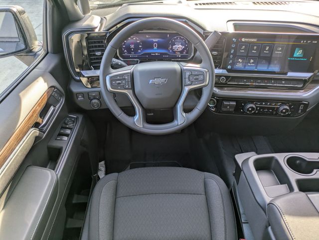 2025 Chevrolet Silverado 1500 RST photo