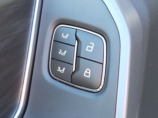 New 2025 Black Ford Lariat image 21