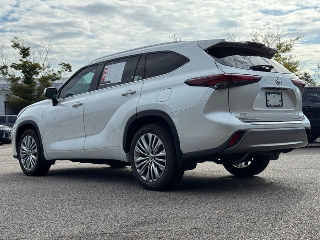 Used 2024 Toyota Highlander SUV